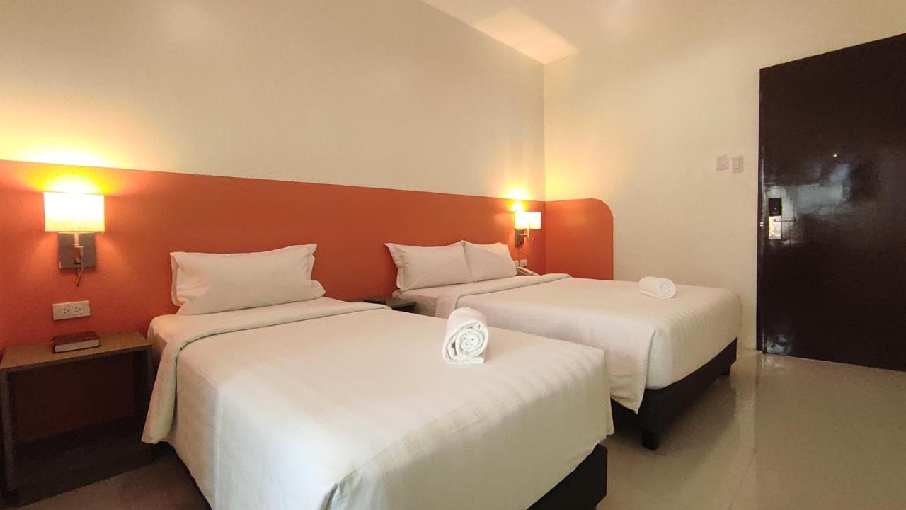 Travelbee Airport Inn Lapu-Lapu City Dış mekan fotoğraf