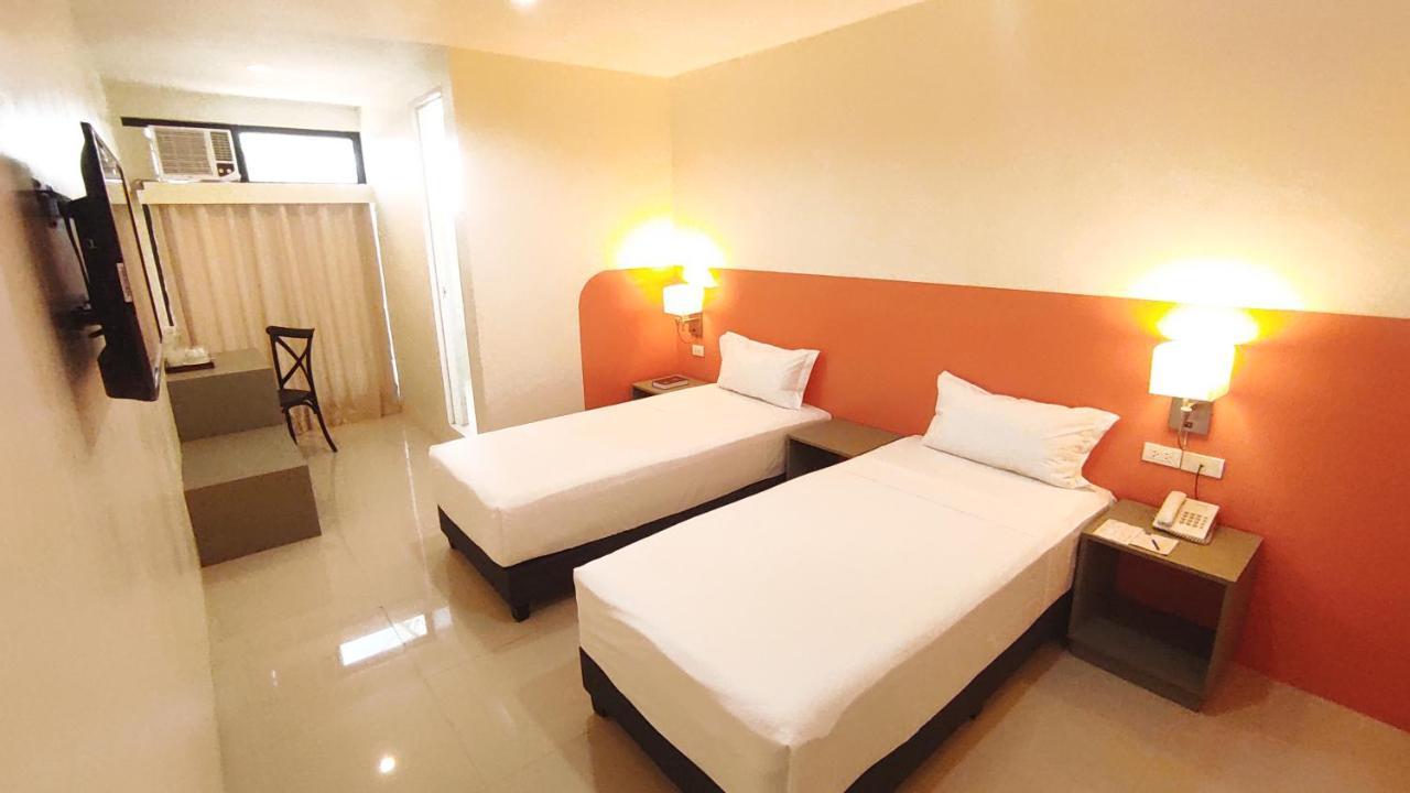 Travelbee Airport Inn Lapu-Lapu City Dış mekan fotoğraf