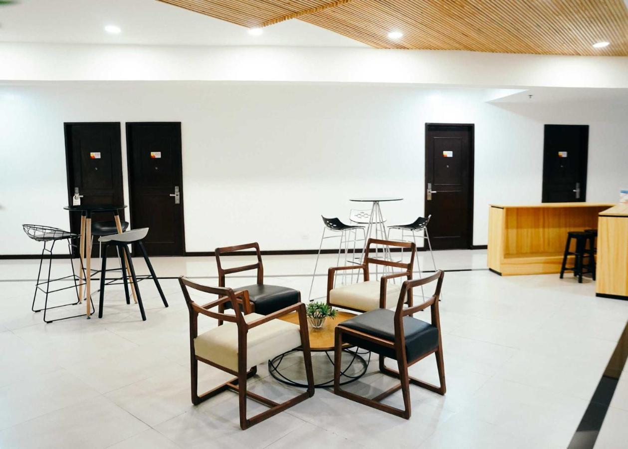 Travelbee Airport Inn Lapu-Lapu City Dış mekan fotoğraf