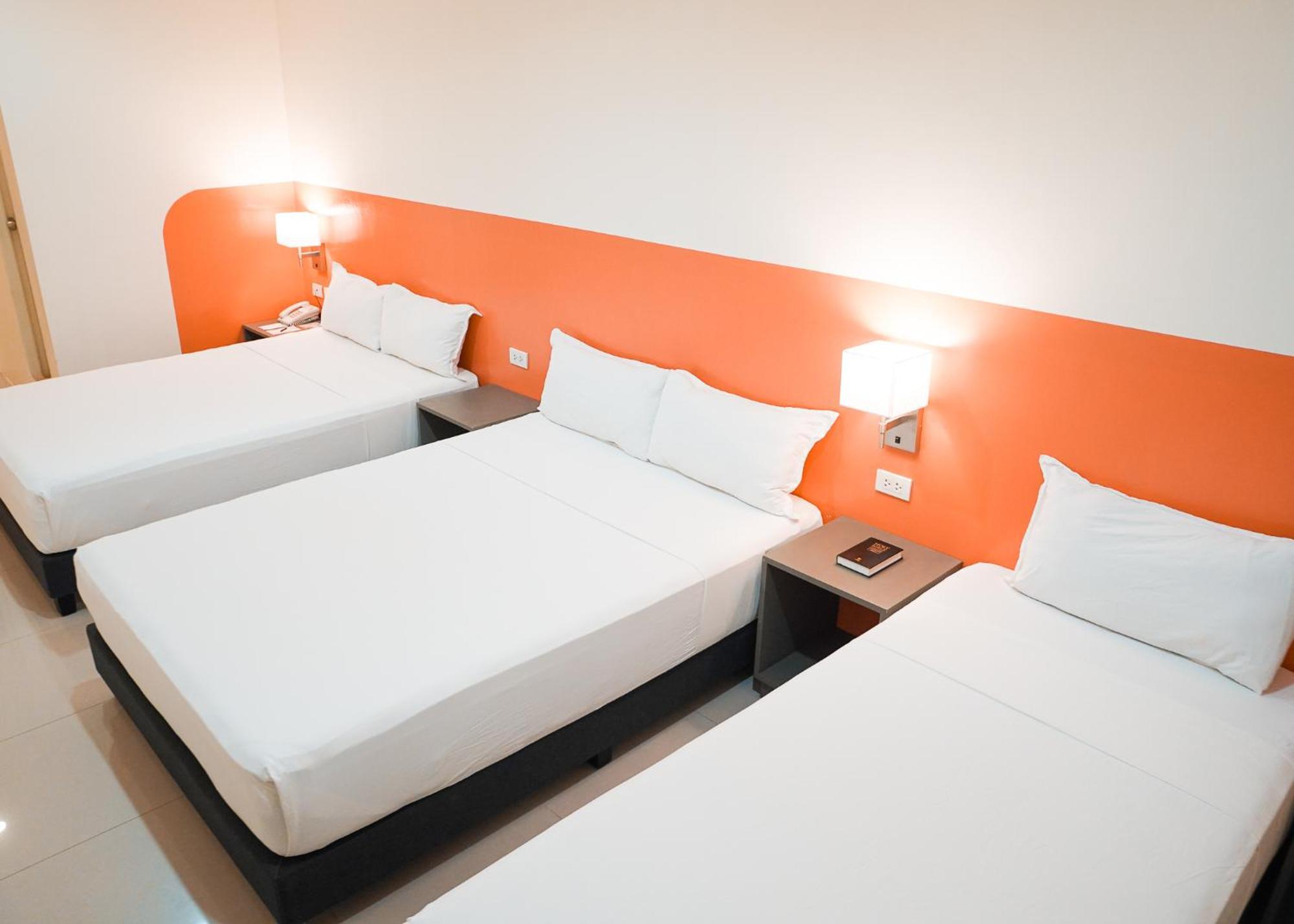 Travelbee Airport Inn Lapu-Lapu City Dış mekan fotoğraf