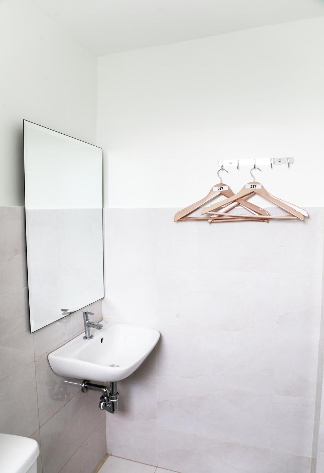 Travelbee Airport Inn Lapu-Lapu City Dış mekan fotoğraf
