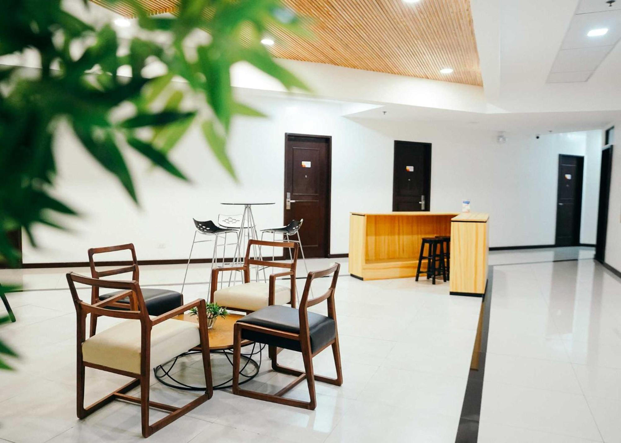 Travelbee Airport Inn Lapu-Lapu City Dış mekan fotoğraf